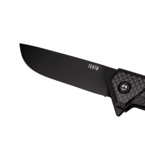 TEKTO F1 Alpha ナイフ Carbon Fiber // Blue Accents チタンコーティングD2ブレード